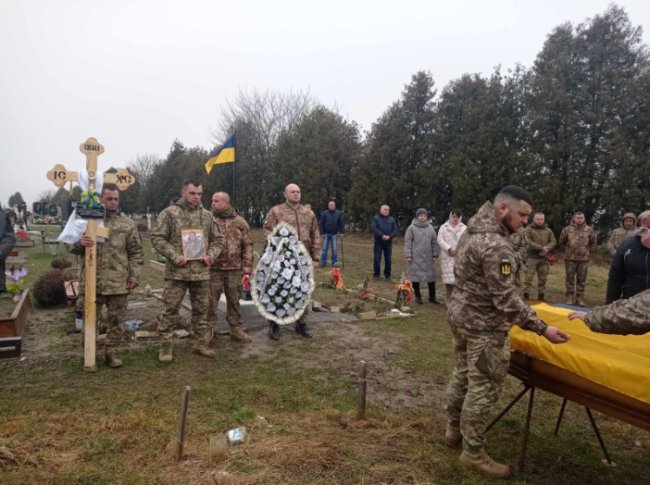 На Волині попрощалися із воїном Юрієм Вишневським