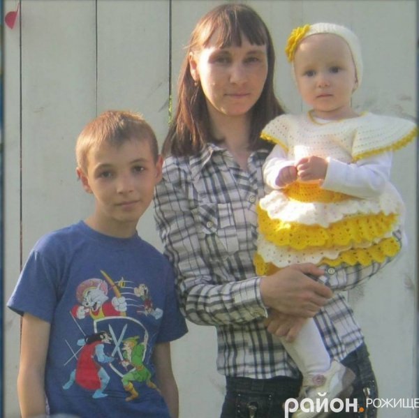 Волинянка в’яже милі іграшки в японській техніці