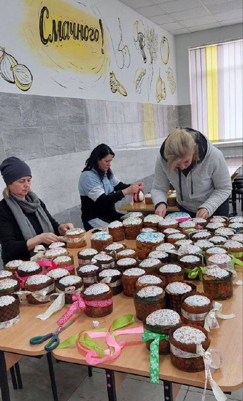 «Спочатку ми купили оверлок». Як дві сільські школи на Волині стали шити військову амуніцію