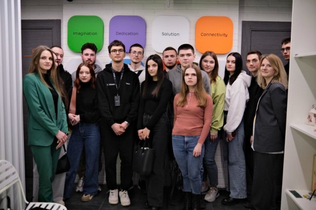 7 200 відвідувачів, 500 консультацій і 3 650 000 грн допомоги: перший рік центру Дія.Бізнес у Луцьку в цифрах