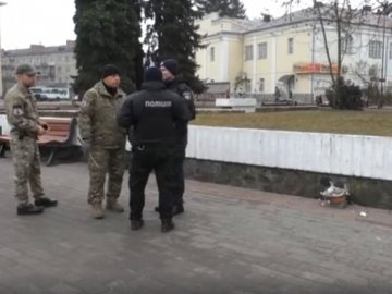 У центрі Луцька  вибухотехніки  оглядали підозрілий предмет. ВІДЕО