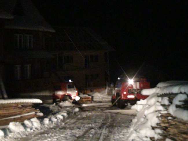 У Карпатах згорів готель – одна людина загинула. ФОТО