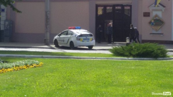 Чому в Луцьку зупинився транспорт. ФОТО