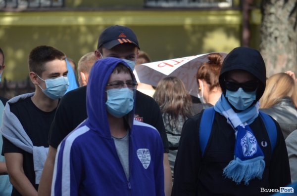 У Луцьку пікетувальники перекрили рух транспорту. ФОТО