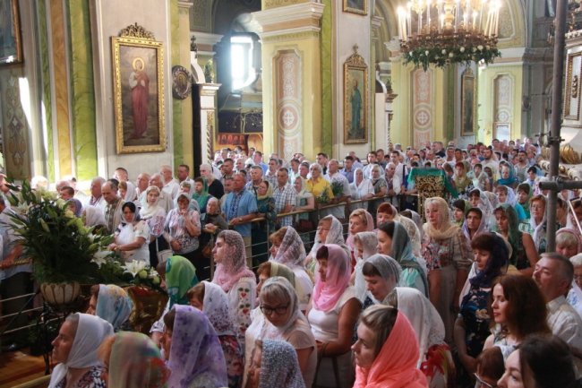 У головному соборі Луцька відправили святкову службу і освятили зілля. ФОТО