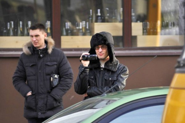 Як прокуратурі Луцька дарували портрети Януковича. ФОТО