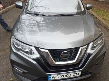 У Луцьку вкрали припарковану в дворі автівку