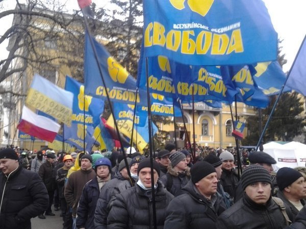 У Києві під Радою - дві сотні Волинської самооборони. ФОТО