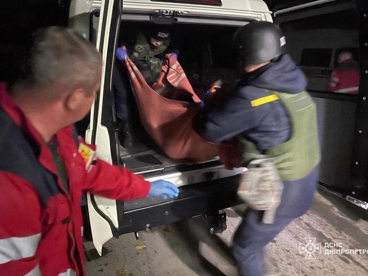 Росіяни вдарили по «швидкій» у Нікополі, яка везла пацієнта до лікарні