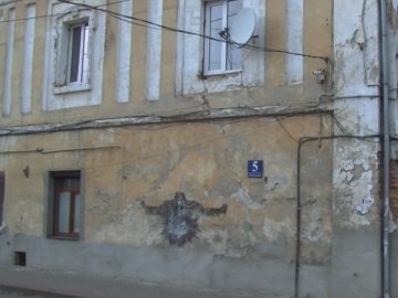 У Луцьку затоплює колишній монастир Василіанів. ВІДЕО