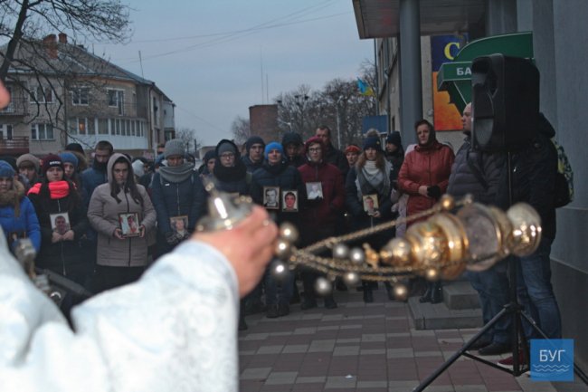 У Володимирі молитвою вшанували Героїв Небесної Сотні. ФОТО