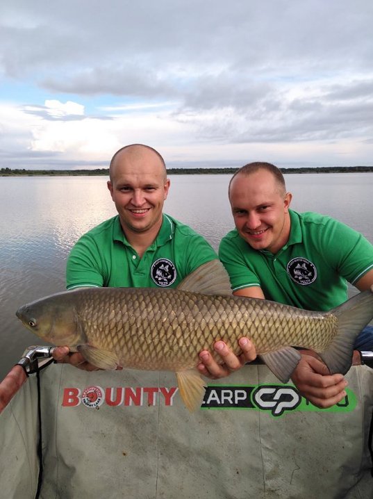 Як Вірастюк ловив рибу на волинському озері. ФОТО