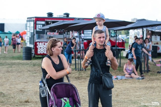 Другий день «Бандерштату» в обличчях та миттєвостях. ФОТОРЕПОРТАЖ