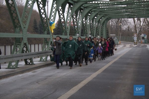 На Волинь прибув Вифлеємський вогонь миру