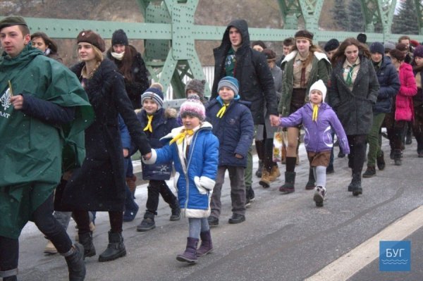 На Волинь прибув Вифлеємський вогонь миру