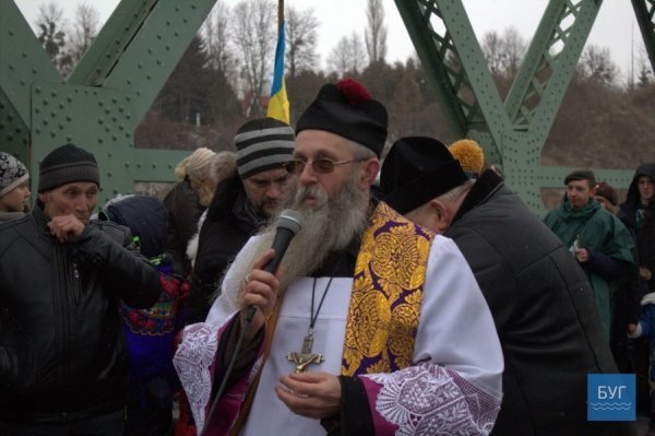 На Волинь прибув Вифлеємський вогонь миру