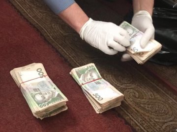 Волинський посадовець хотів отримати хабар у 200 тисяч гривень. ФОТО