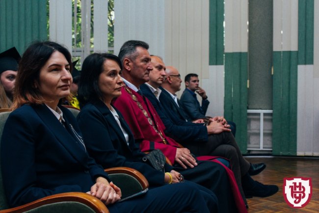 ВНУ імені Лесі Українки поповнився 4400 студентами. ФОТО