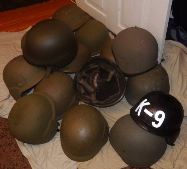 Волинські волонтери просять допомоги у викупі шоломів для бійців АТО