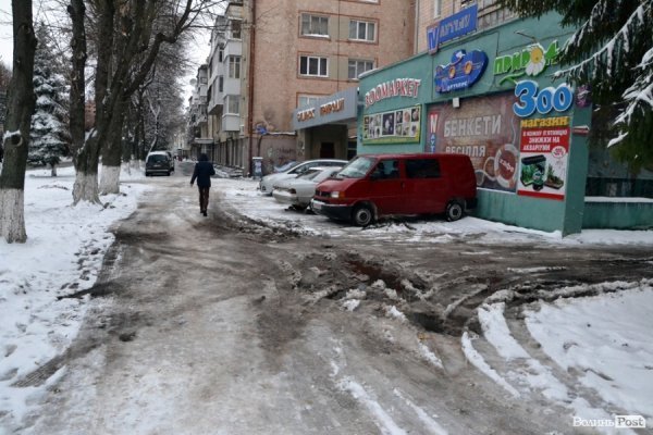 Фото снігового ранку в Луцьку