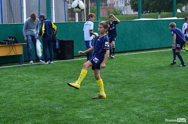 У Луцьку в басейні – футбольне поле. ФОТО