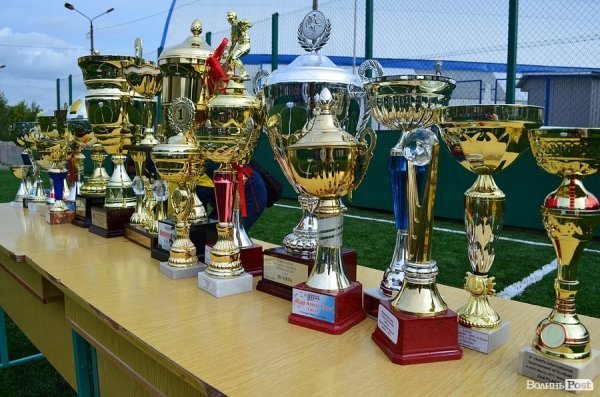 У Луцьку в басейні – футбольне поле. ФОТО