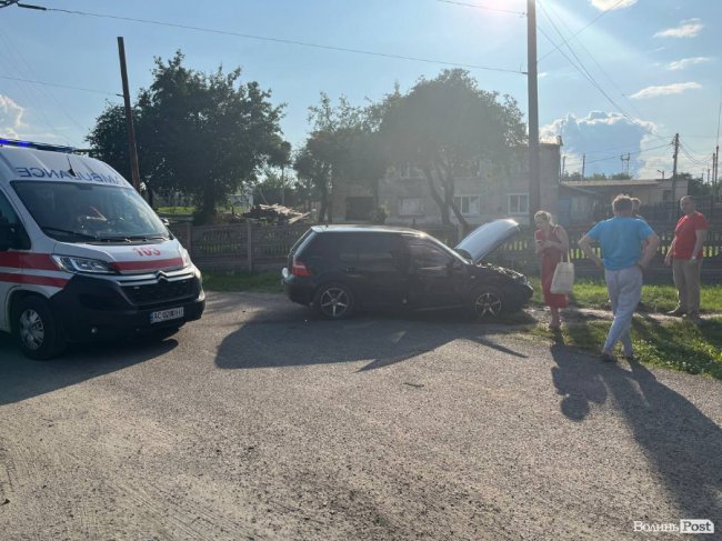 На виїзді з Луцька – аварія з потерпілими 