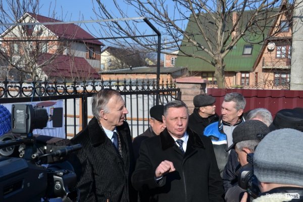 Жителям Малоомелянівського масиву в Луцьку обіцяють каналізацію до кінця року. ФОТО