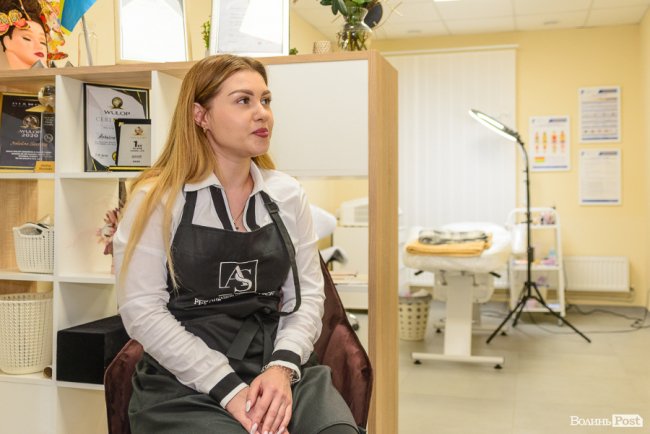 Що таке перманентний макіяж, кому і як його робити: відповіді на усі питання від чемпіонки світу з Луцька*