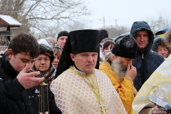 Як під Луцьком козаки і монахи купалися в крижаній воді. ФОТО
