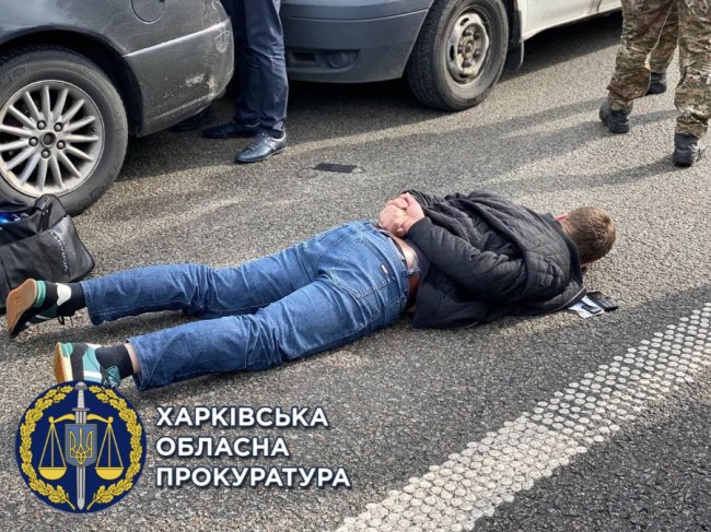 Зв'язали і катували праскою: у Харкові троє чоловіків, серед них – лучанин, пограбували жінку. ФОТО