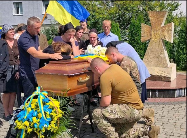 Сьогодні на Волині попрощались із 21-річним Героєм Дмитром Швецем