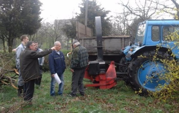 У Луцьку розпочали масштабне прибирання парку імені 900-річчя. ФОТО