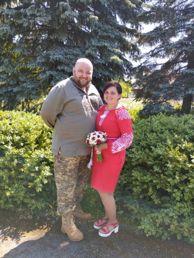 Після церемонії — на війну: на Волині одружився військовий