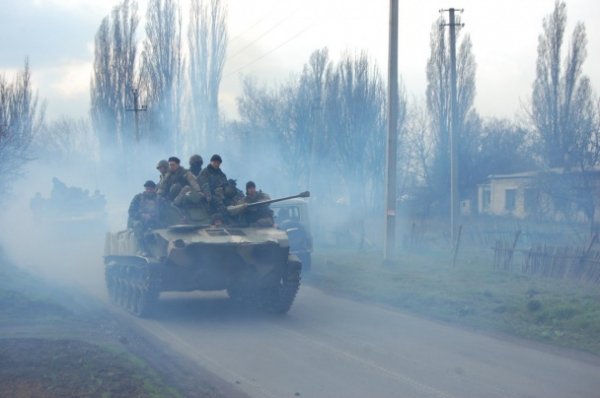 На Схід України «стягують» танки та БТРи. ФОТО. ВІДЕО