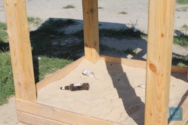 Народний депутат захотів «скрутити» голови вандалам. ФОТО