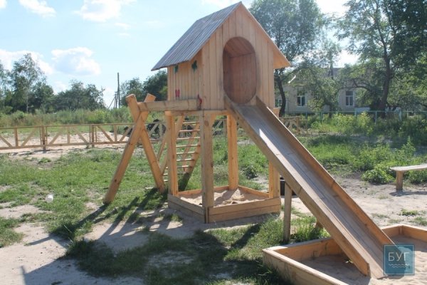 Народний депутат захотів «скрутити» голови вандалам. ФОТО