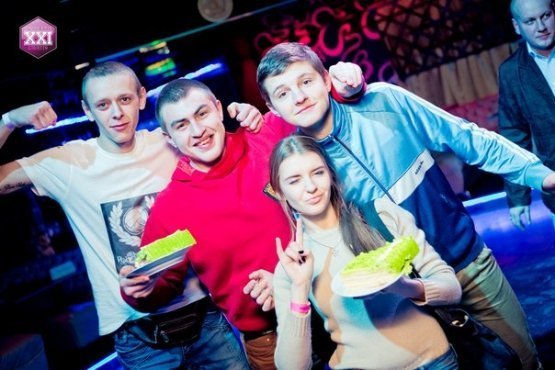 Фото футбольної вечірки в «трьошці»