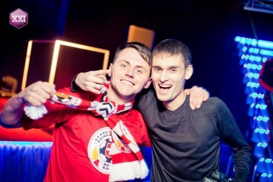 Фото футбольної вечірки в «трьошці»