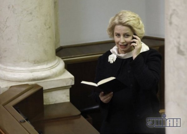 Як депутати нудьгують у Раді. ФОТО