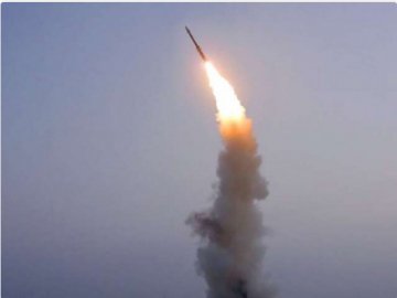 У Львові окупанти ракетами вдарили по авіаремонтному заводу