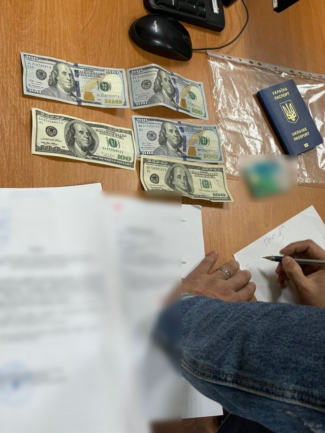 В «Устилузі» чоловік хотів підкупити прикордонника, щоб перетнути кордон. ФОТО