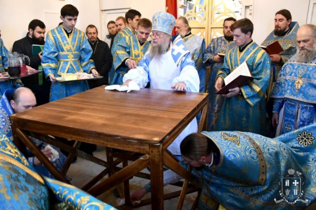 Очільник УПЦ (МП) Нафанаїл під Луцьком освятив храм. ФОТО