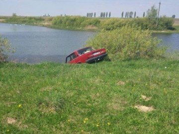 На Волині авто розчавило чоловіка: подробиці