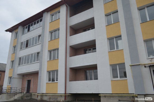 У Володимирі завершують будівництво 44-квартирного будинку для військових. ФОТО