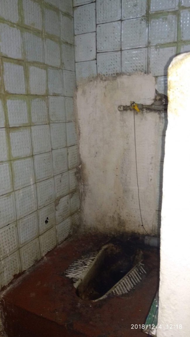 Сморід, іржа і пліснява: показали жахливі умови у волинській колонії. ФОТО