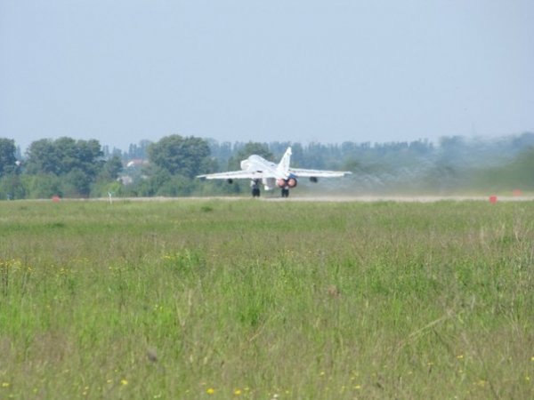 Луцьк авіаційний: літаки на військовому аеродромі. ФОТО