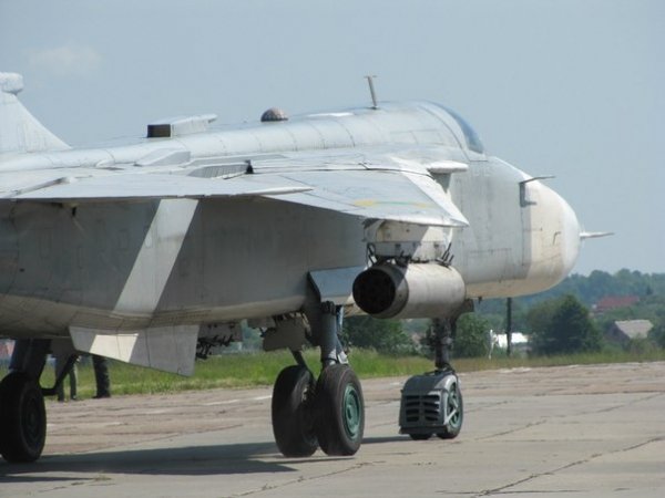 Луцьк авіаційний: літаки на військовому аеродромі. ФОТО