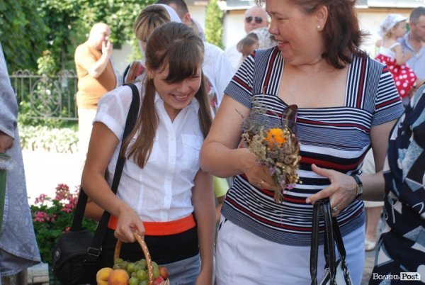 Як у Луцьку святили яблука та мед. ФОТО