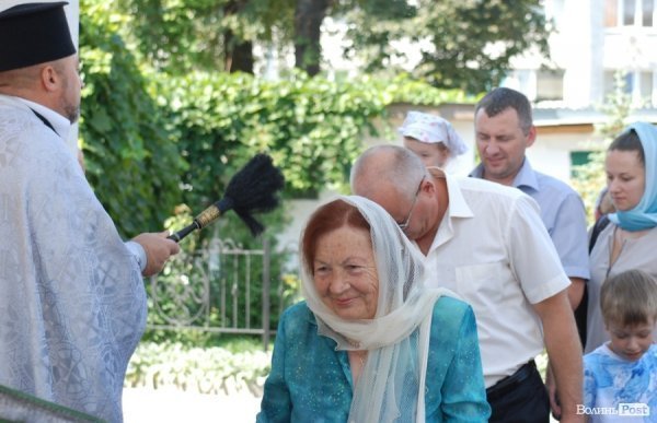 Як у Луцьку святили яблука та мед. ФОТО